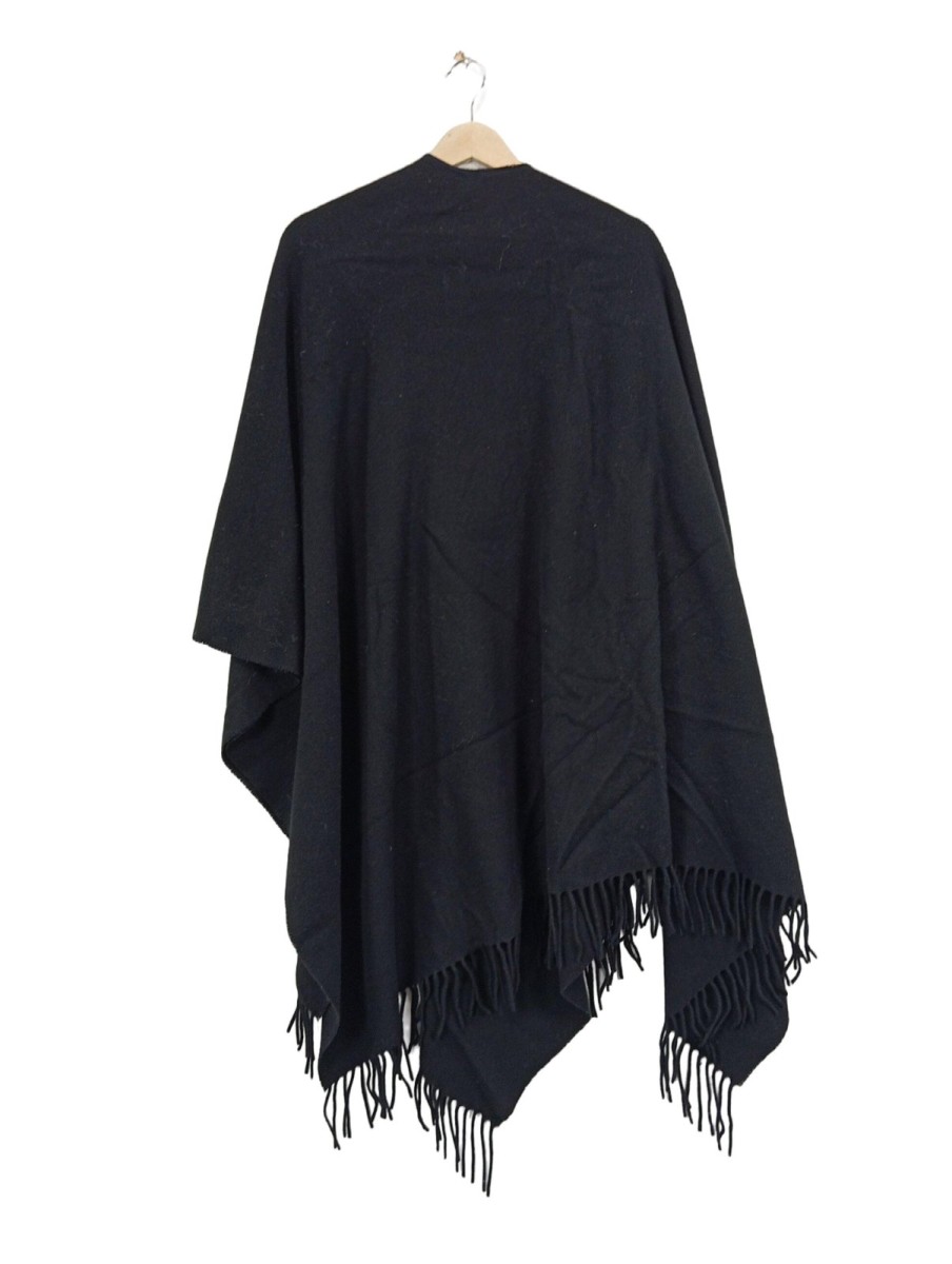 ESSENTIALS Cape Bild 2