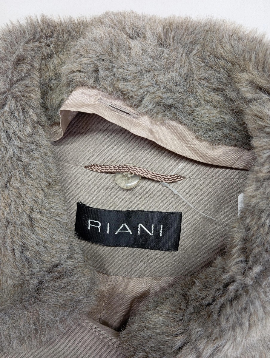 RIANI Damen Wintermantel 38/M Beige Klassisch mit Fellkragen