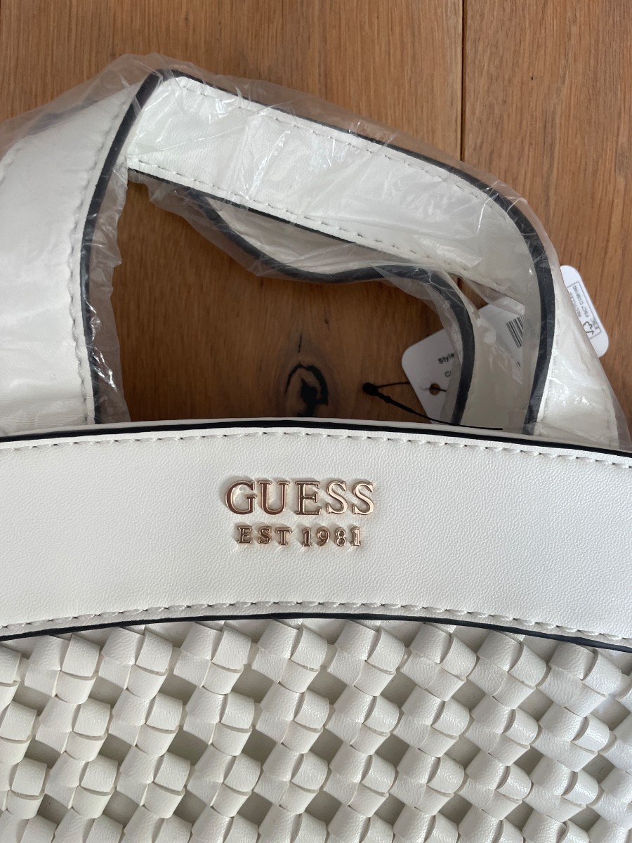 GUESS Henkeltasche Bild 5
