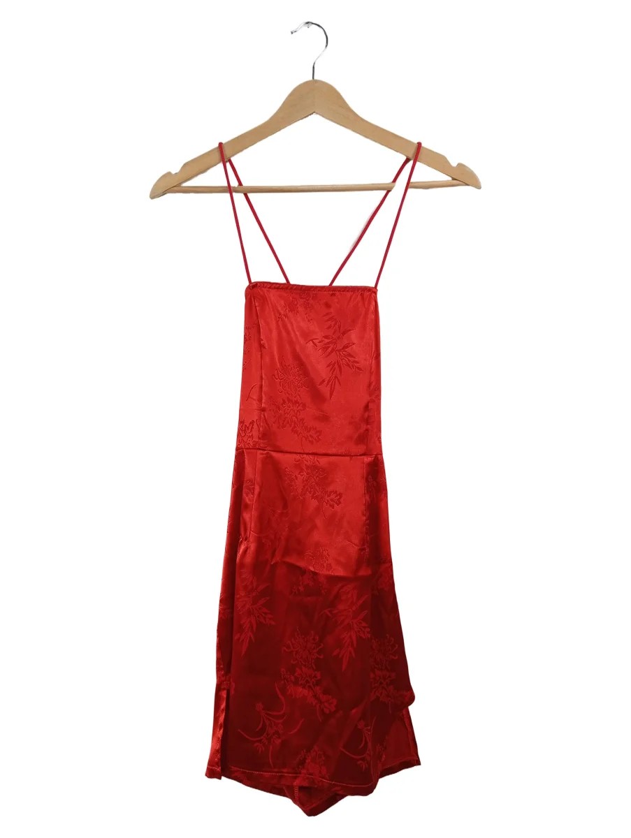PRETTYLITTLETHING Cocktailkleid Bild 1
