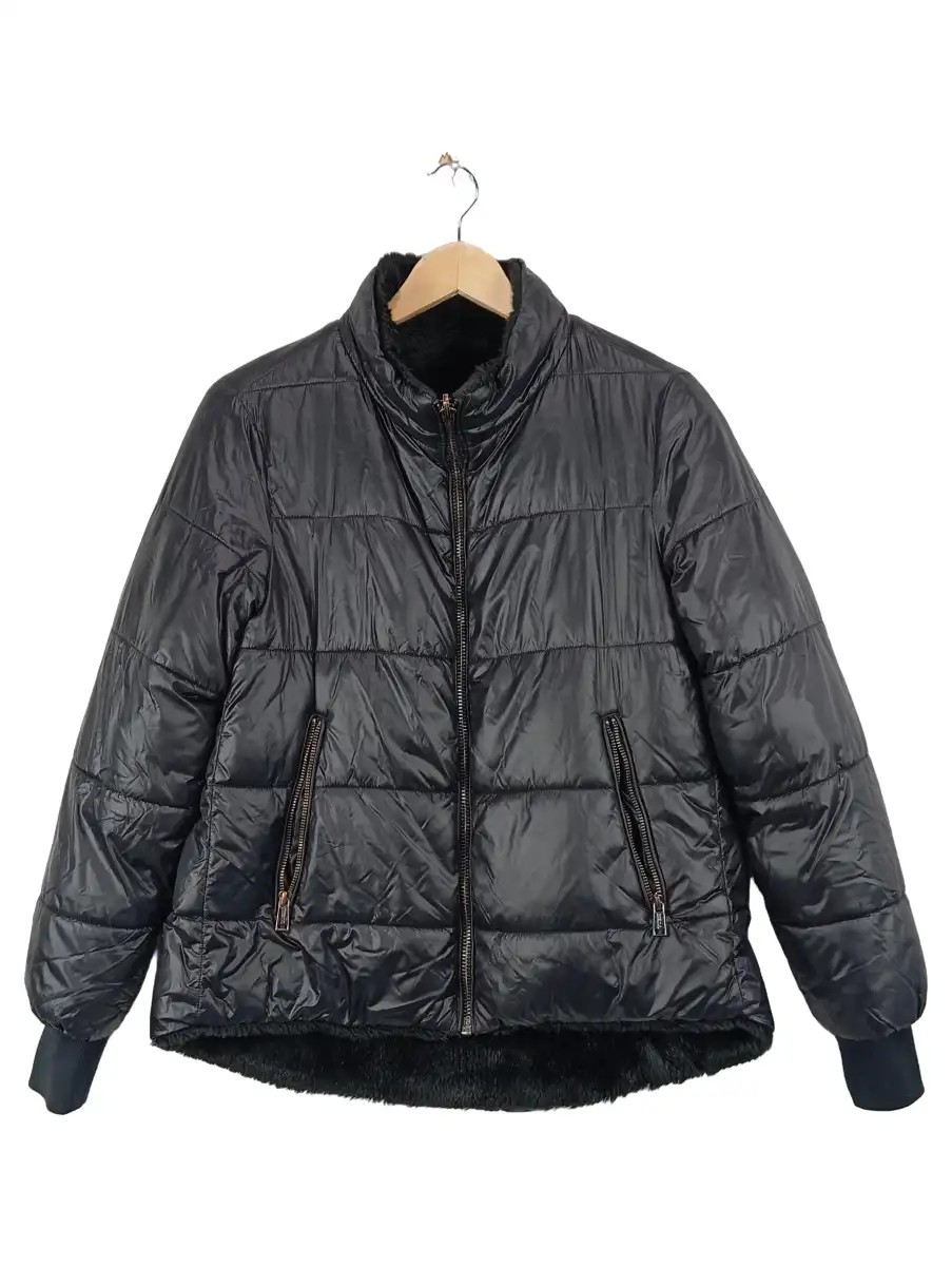 GUESS Steppjacke Bild 1