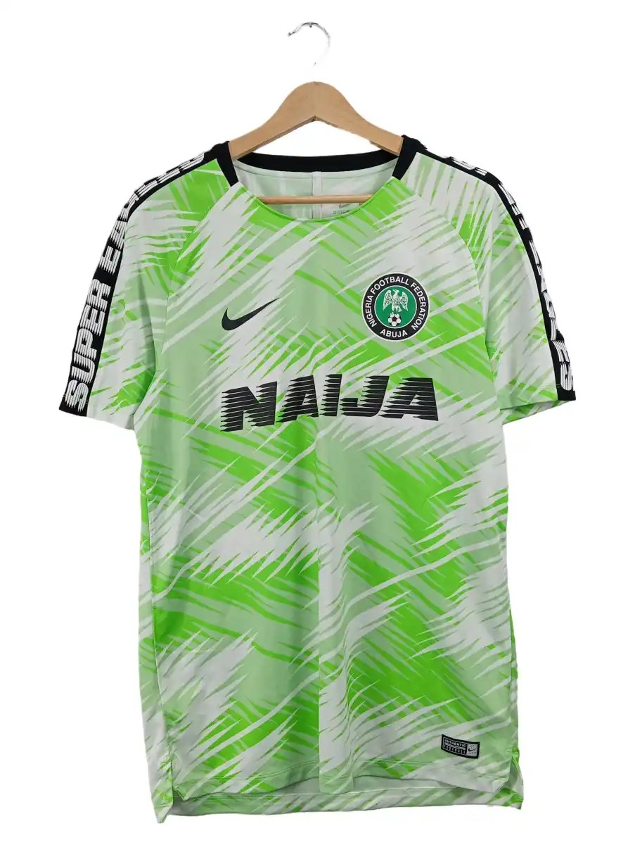 NIKE Fußball Trikot Bild 1