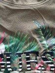 Vorschaubild 4 von Damen T-Shirt Gr. 34 Oliv mit tropischem Print