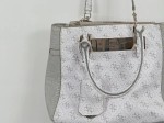 Vorschaubild 3 von Damen Henkeltasche Logo-Print Mehrfarbig 26x23cm Alltag Modern