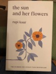 Vorschaubild 2 von sun and her flowers Rupi Kaur Lyrikbuch Taschenbuch Englisch Bestseller