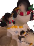 Vorschaubild 2 von Slip Slidin' Penguins Kerzenhalter Weihnachten Keramik 14cm