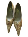 Vorschaubild 2 von Damen Pumps Gr. 38 Beige Elegant Spitz Blumenapplikation