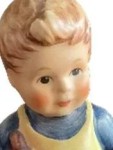 Vorschaubild 2 von Hummel Figur Junge mit Schaufel Porzellan Nostalgisch Mehrfarbig 8.5cm
