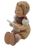 Vorschaubild 1 von Dekofigur Mädchen mit Buch sitzend Keramik 7 cm Mehrfarbig