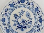Vorschaubild 2 von Essteller Zwiebelmuster 27 cm Porzellan Weiß Blau Klassisch