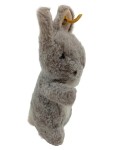 Vorschaubild 1 von Baby Kuscheltier Hase grau mit Knopf im Ohr 20 cm
