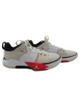 Vorschaubild 1 von Jordan Sneaker Low Gr. 42 Beige Rot Sportschuhe