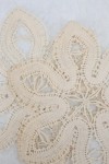 Vorschaubild 2 von Beige Häkel Tischdecke Blumenmuster Klassisch Vintage Stoff Deckchen