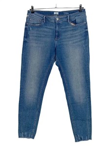 Q/S DESIGNED BY Destroyed Jeans