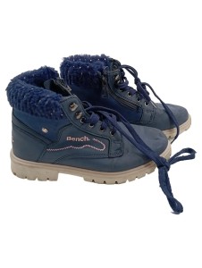 BENCH. Stiefel