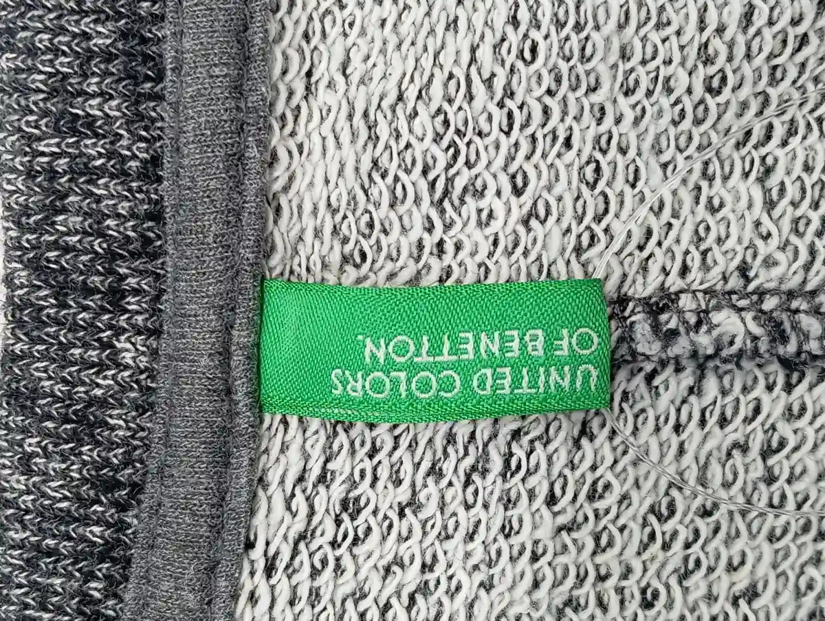UNITED COLORS OF BENETTON Sweatshirt Bild 3
