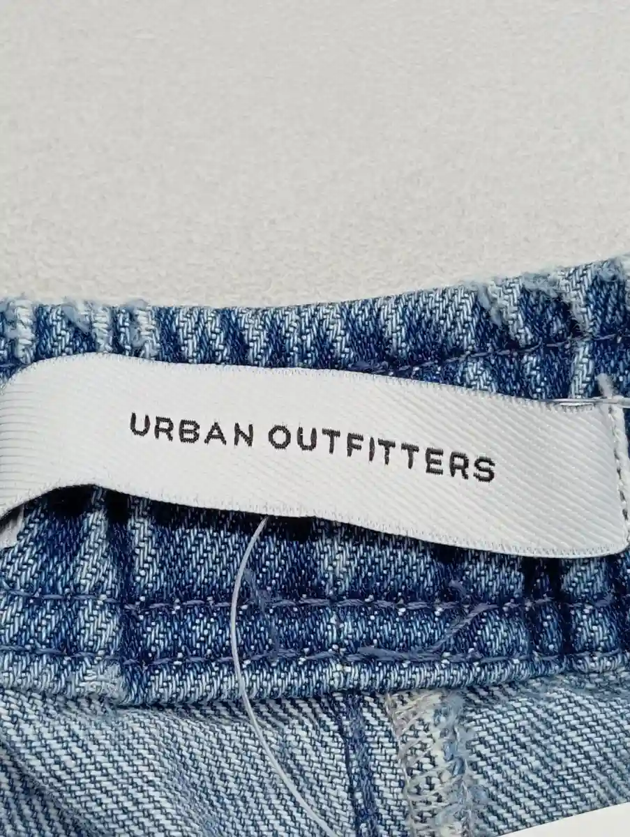 URBAN OUTFITTERS High Waist Jeans Bild 3