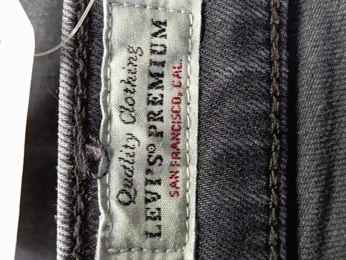 LEVI'S Destroyed Jeans Bild 3