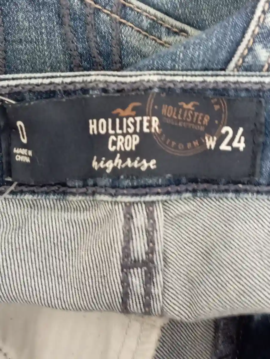 HOLLISTER Destroyed Jeans Bild 3