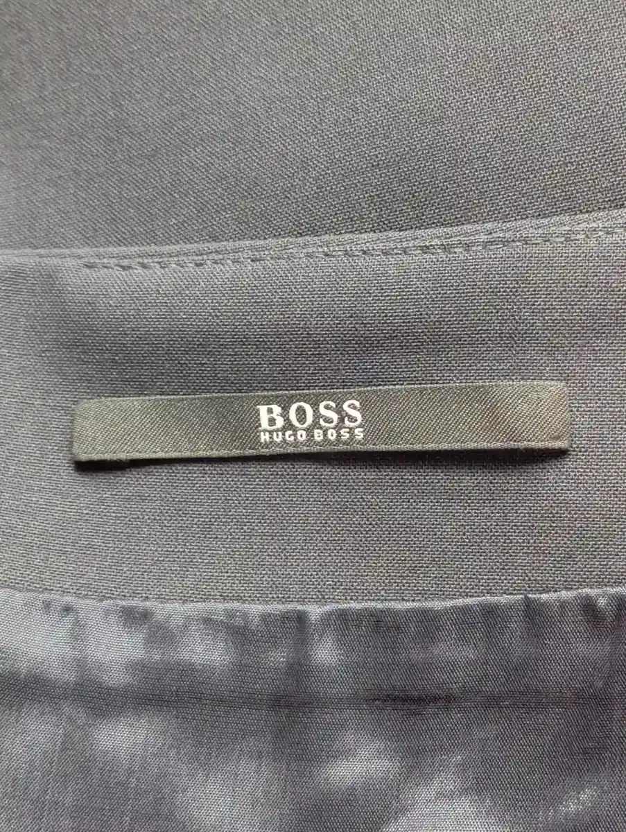 BOSS Kostüm mit Rock Bild 3