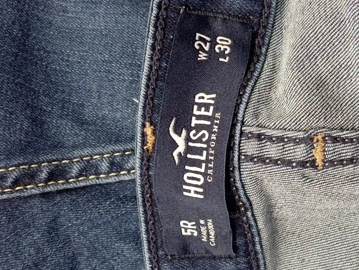 HOLLISTER Destroyed Jeans Bild 3