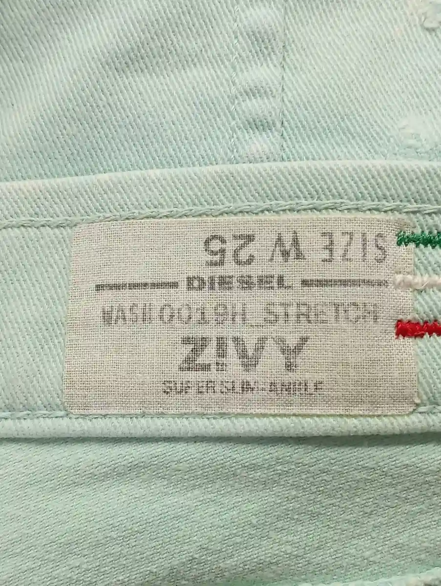 DIESEL Destroyed Jeans Bild 3