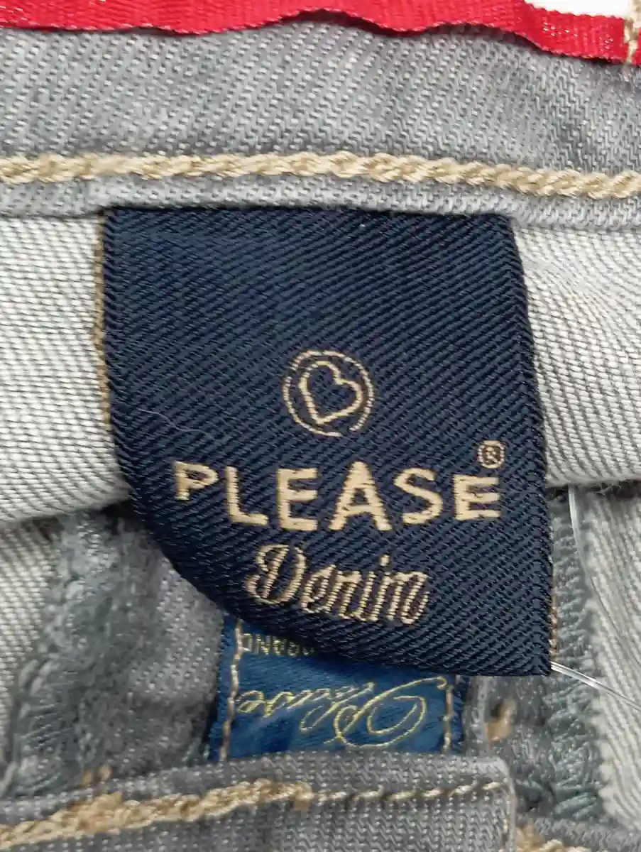 PLEASE Destroyed Jeans Bild 3