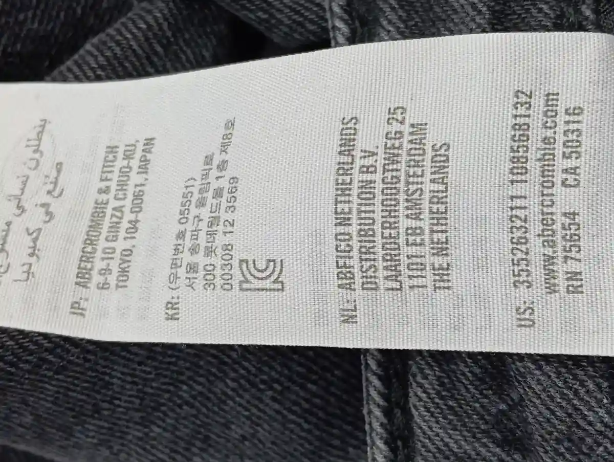 HOLLISTER High Waist Jeans Bild 7