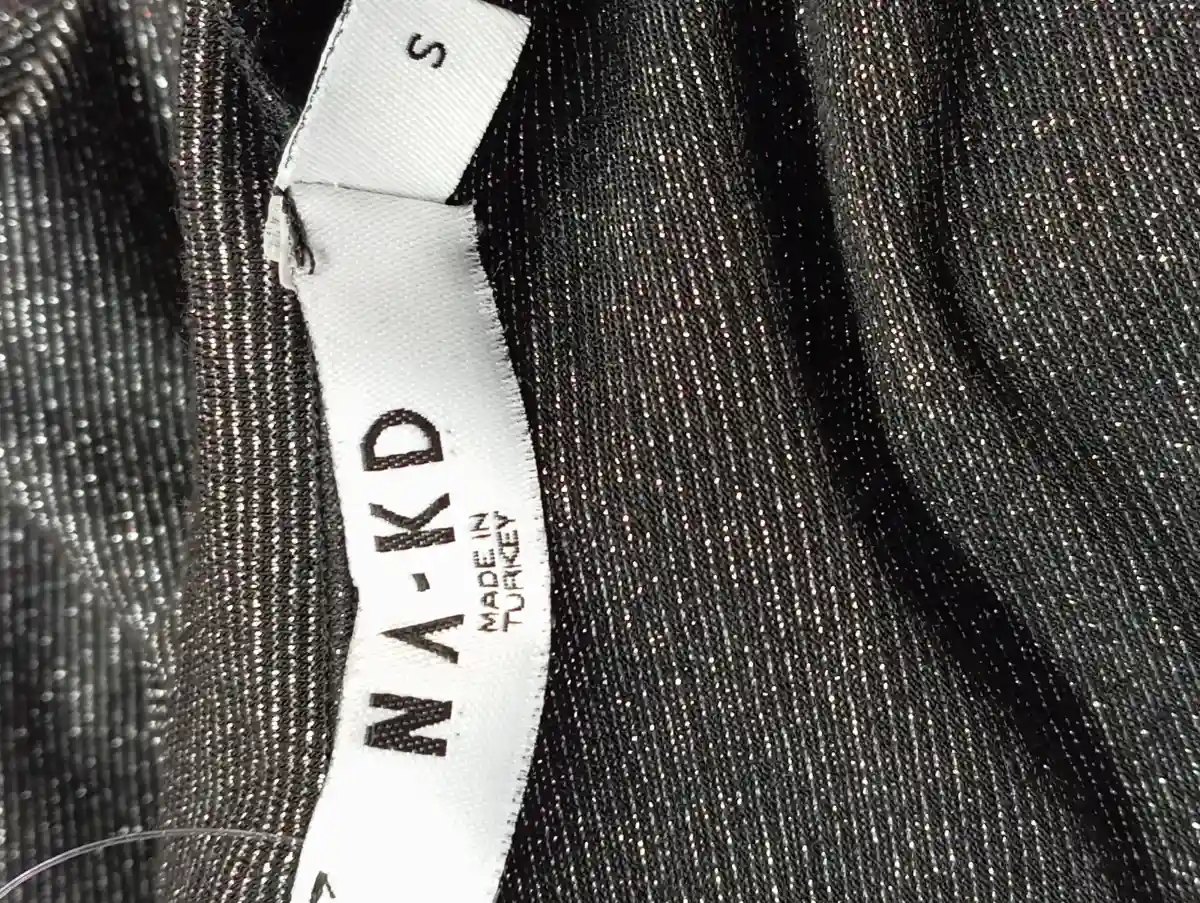 NA-KD Body Bild 3