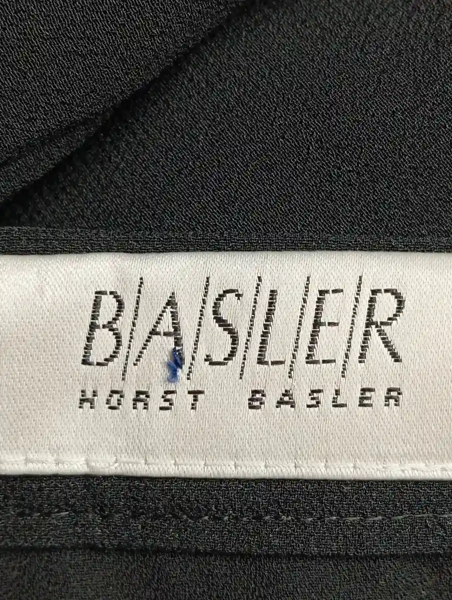BASLER A-Linienrock Bild 3