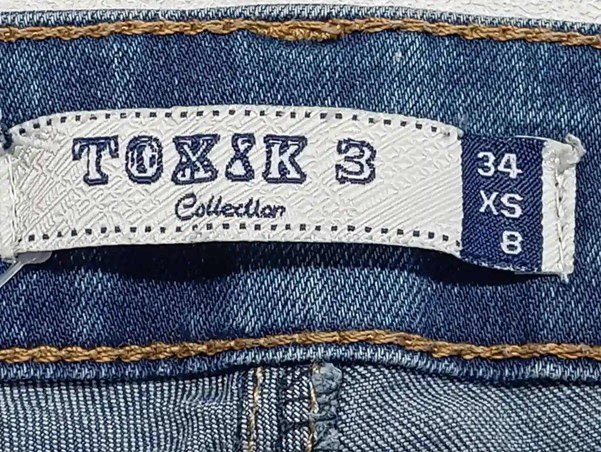 TOXIK3 Mom Jeans Bild 4