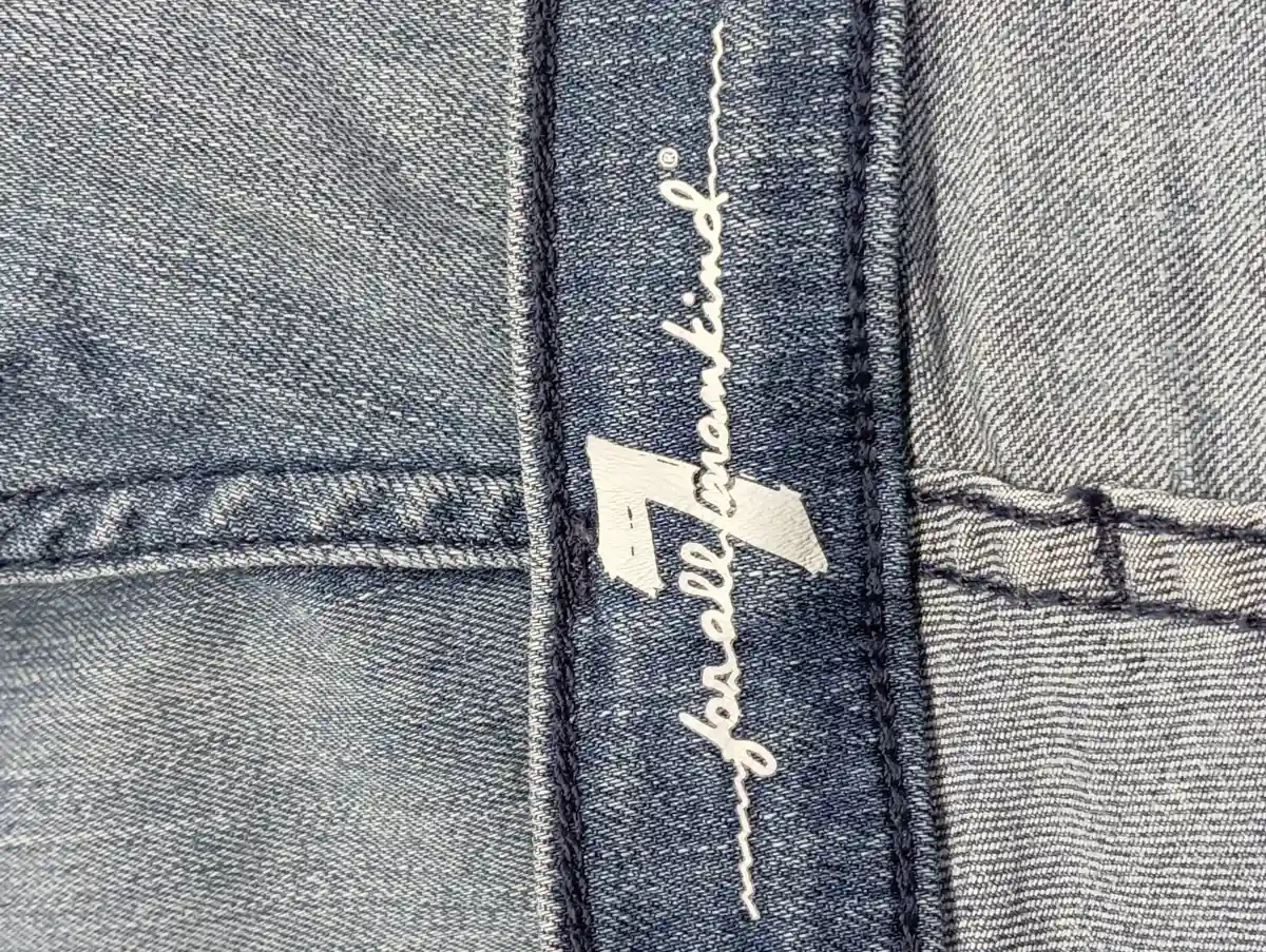 7 FOR ALL MANKIND Destroyed Jeans Bild 3