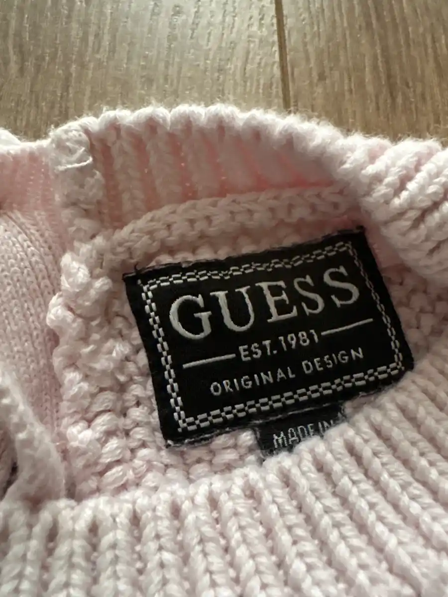 GUESS Pullover Bild 2