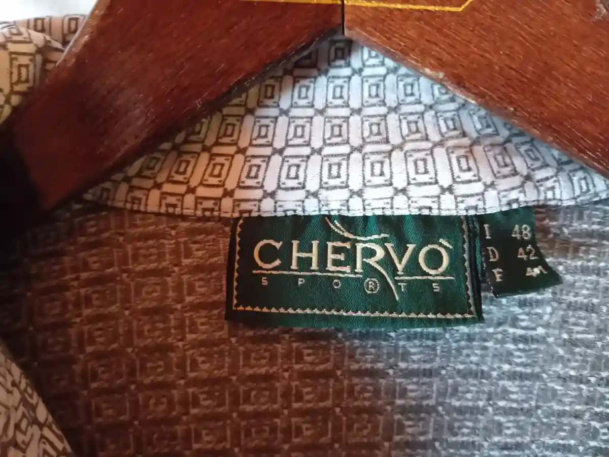 CHERVÒ Langarmshirt Bild 6