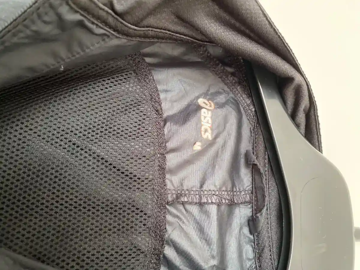 ASICS Trainingsjacke Bild 4