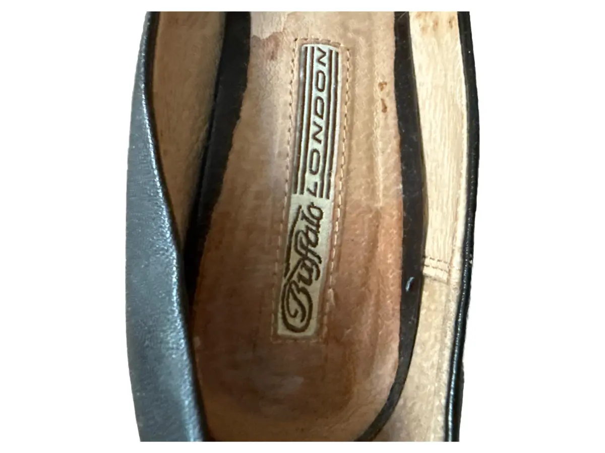 BUFFALO LONDON Pumps Bild 4
