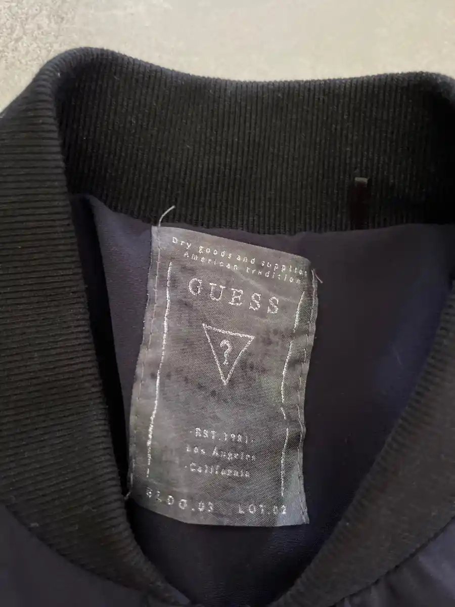 GUESS Blouson Bild 3