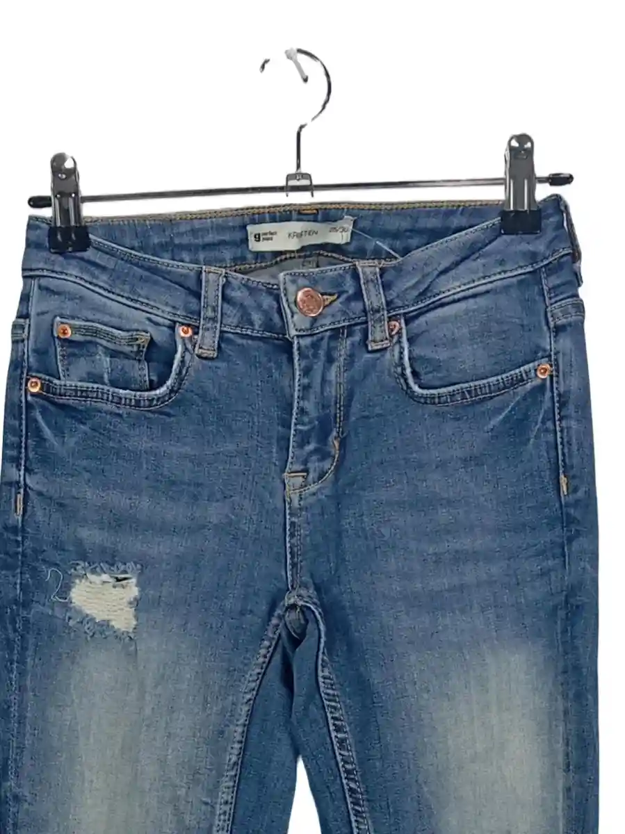 GINA TRICOT Destroyed Jeans Bild 2