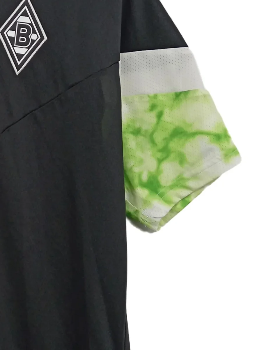 PUMA Fußball Trikot Bild 2