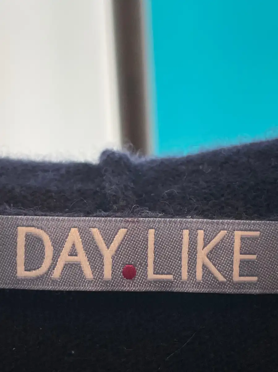 DAY.LIKE Poncho Bild 4