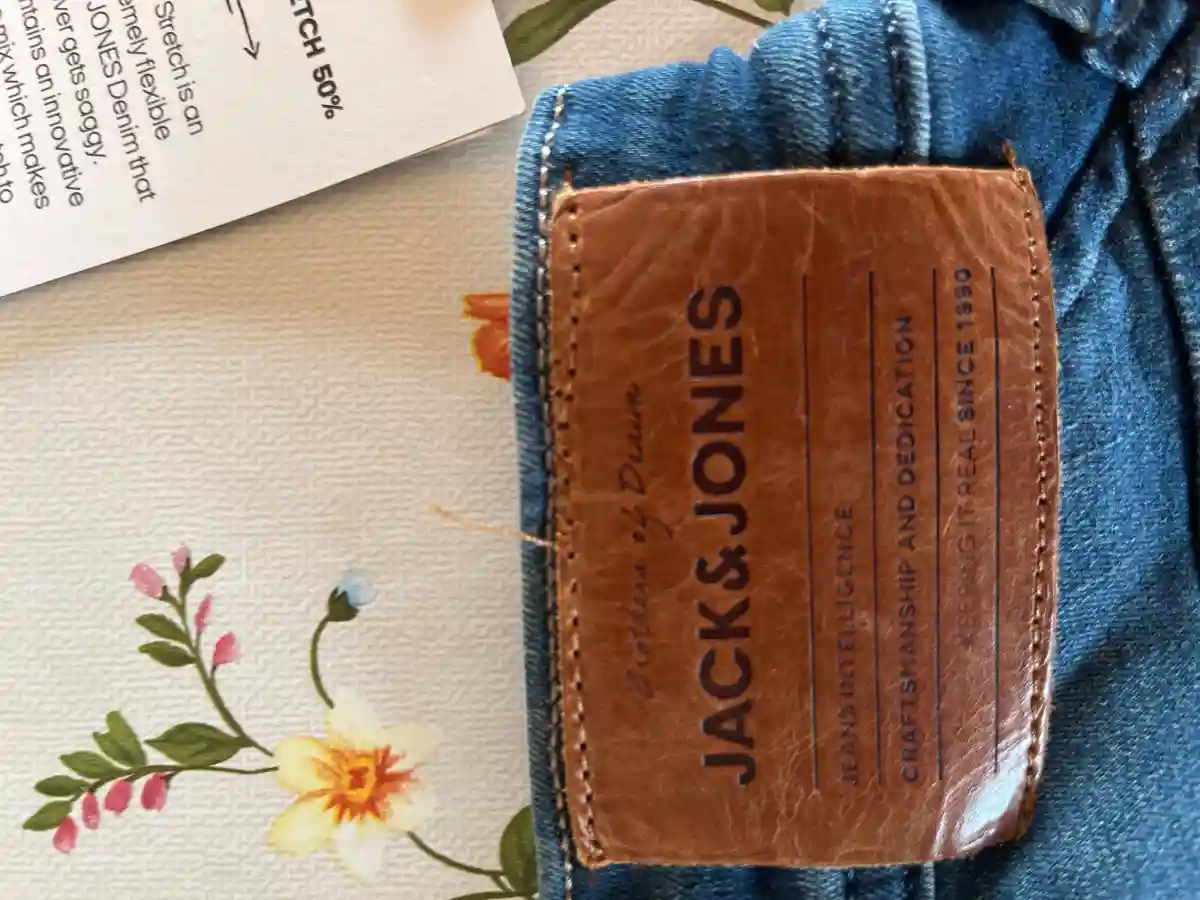 JACK & JONES Destroyed Jeans Bild 3