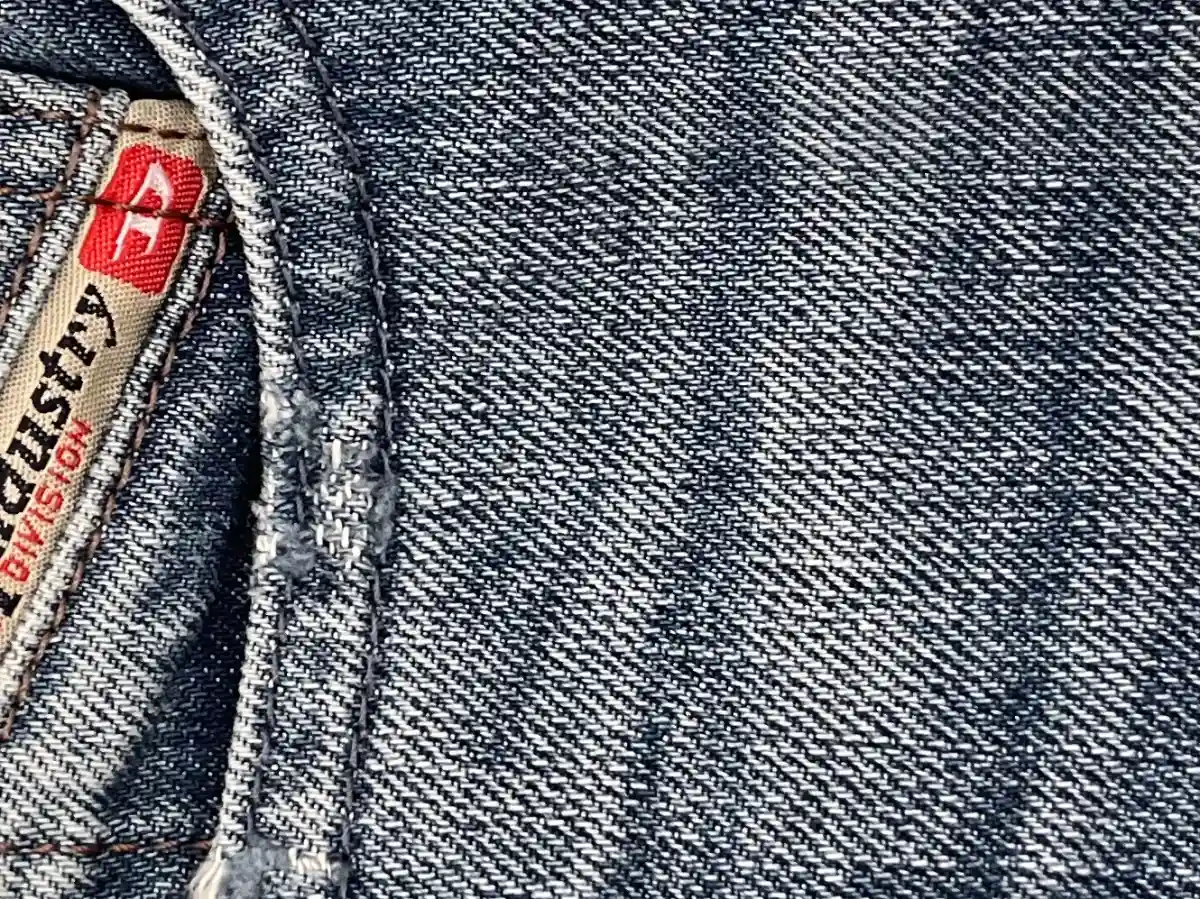 DIESEL Destroyed Jeans Bild 5