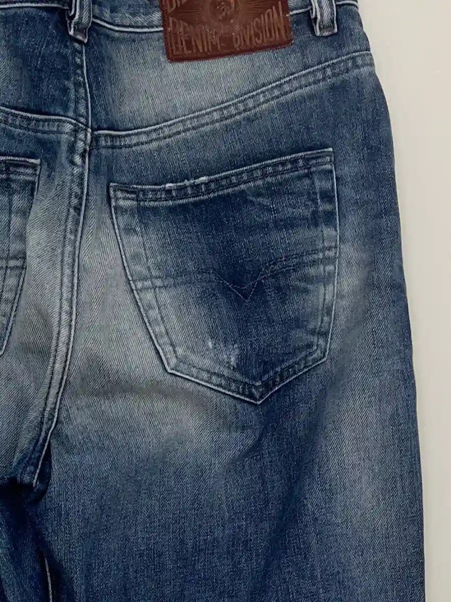 DIESEL Destroyed Jeans Bild 6