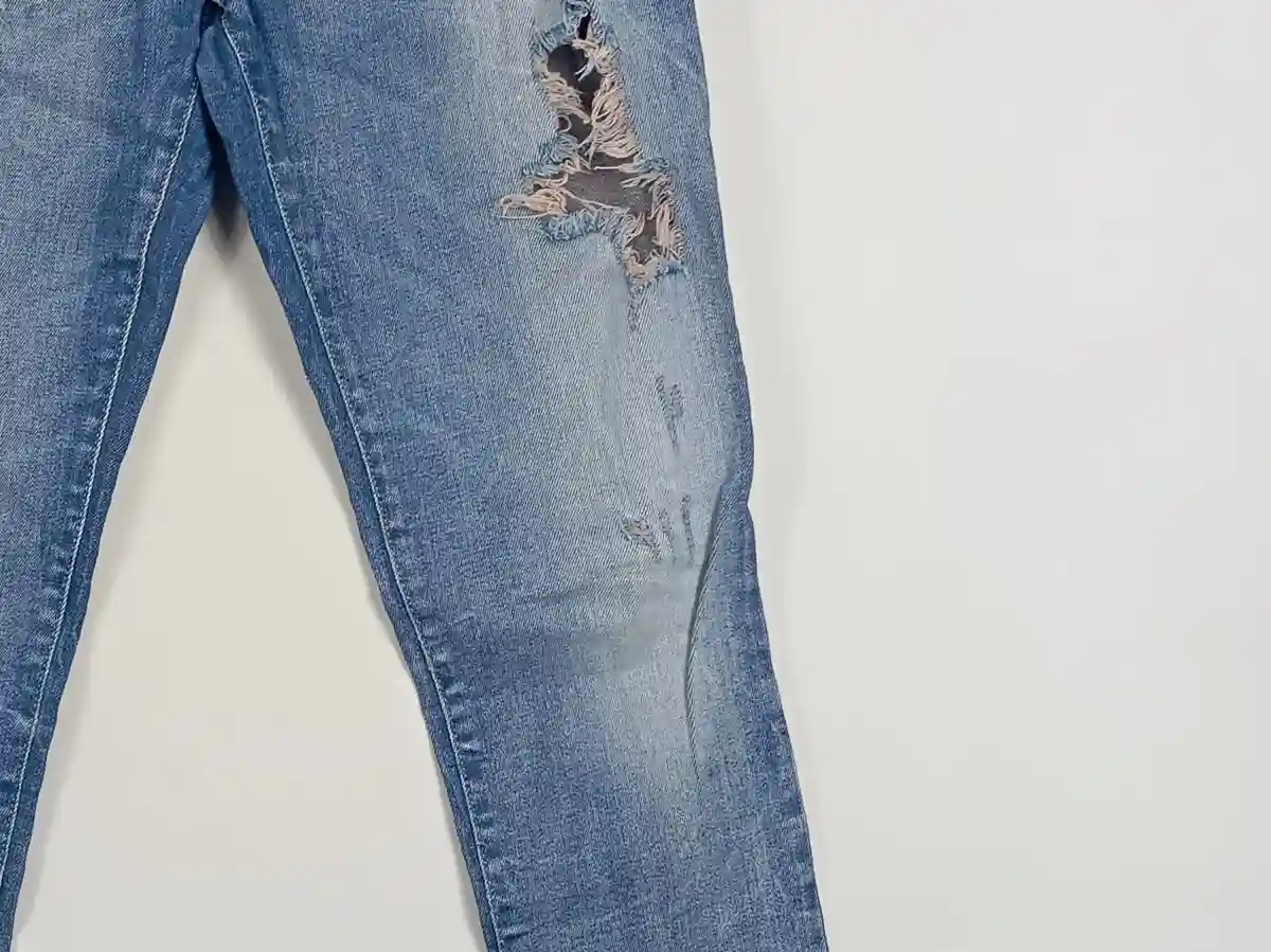 DIESEL Destroyed Jeans Bild 4