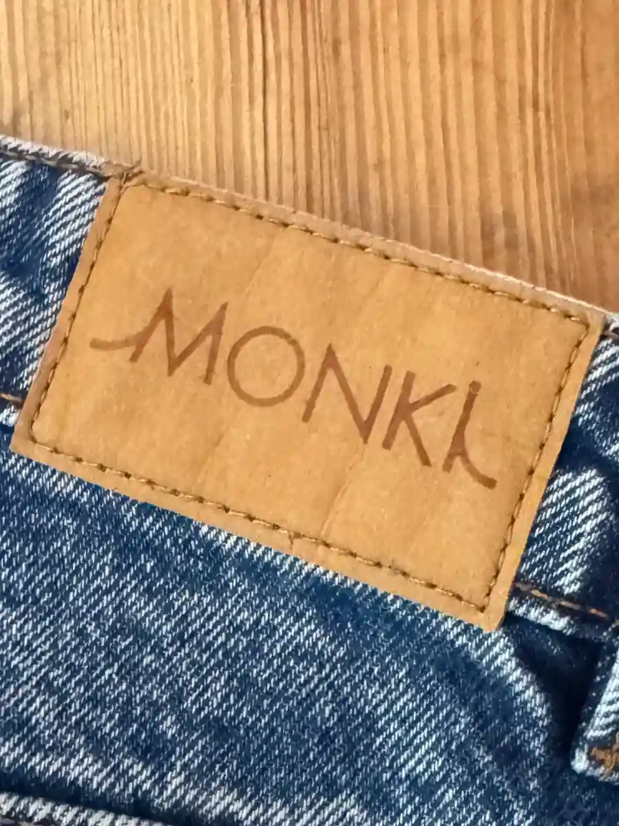 MONKI Jeans Wide Fit Bild 6