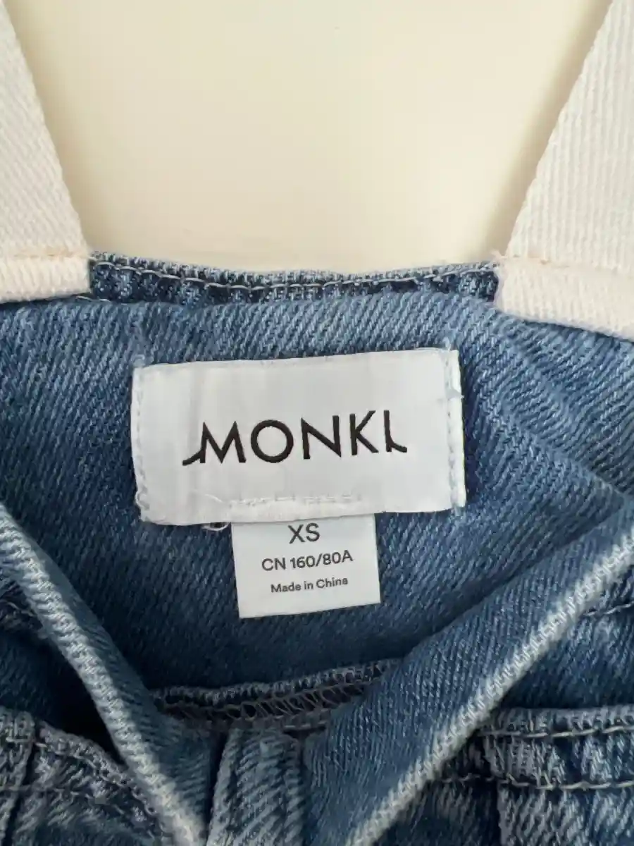 MONKI Jeanskleid Bild 5