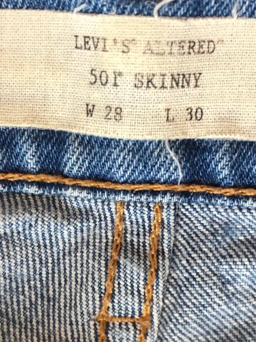 LEVI'S Destroyed Jeans Bild 6