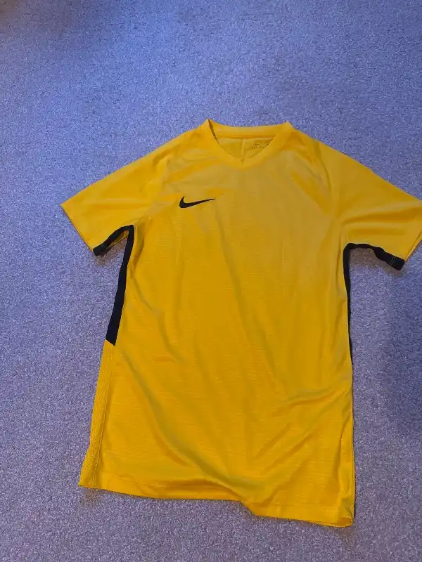 NIKE Fußball Trikot Bild 2