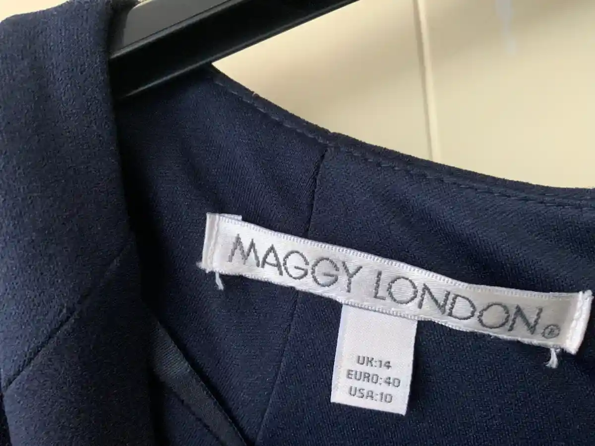 MAGGY LONDON Etuikleid Bild 6