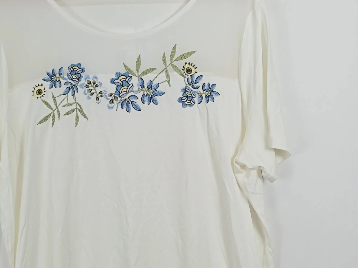 MONA T-Shirt Bild 3